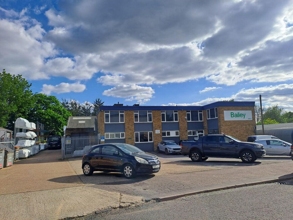 Unit 2 Blatchford Close, Horsham