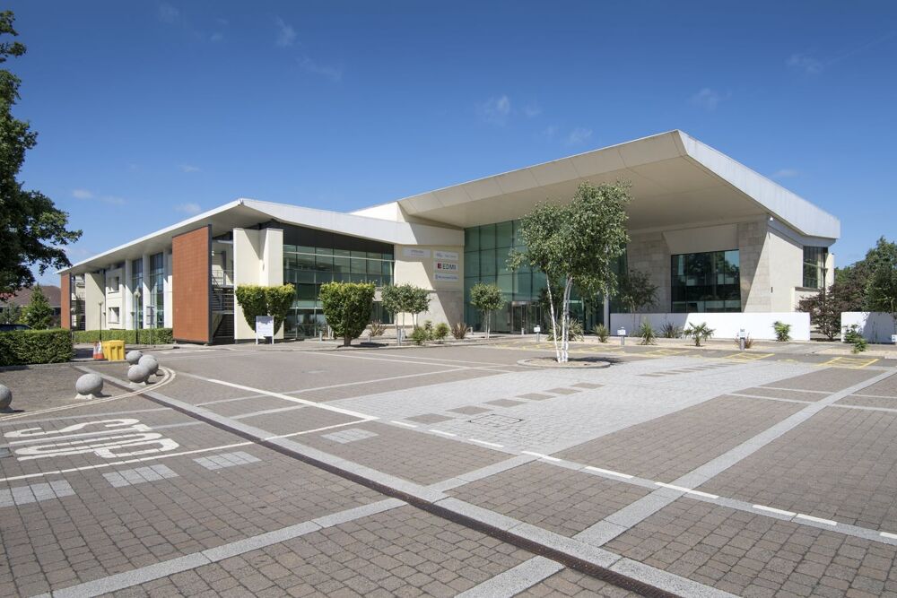 Form 1 Bartley Wood Business Park, Hook