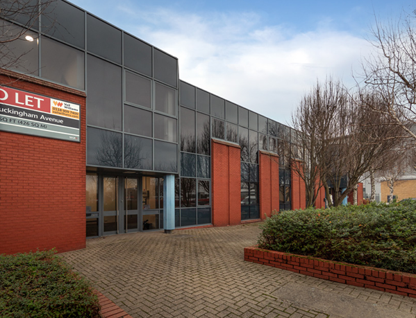 Image of 71 Buckingham Avenue, Slough