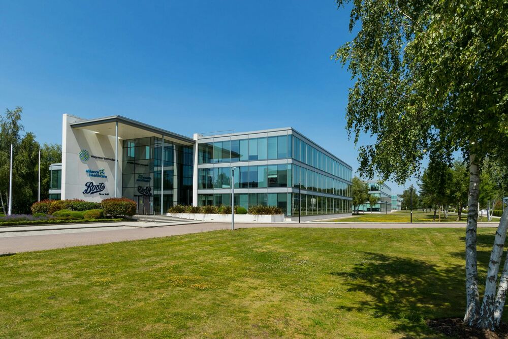 Building 2 The Heights, Weybridge