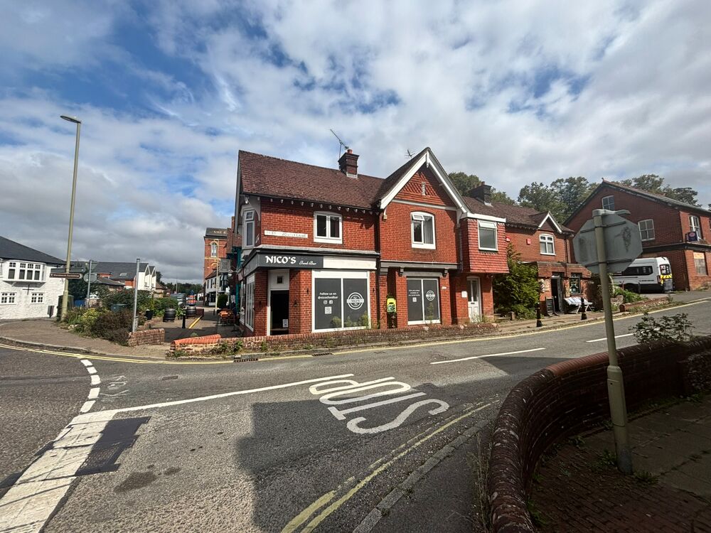 2 London Road, Waterlooville