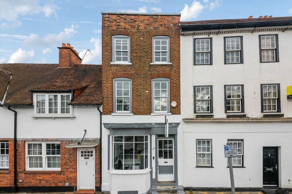 26 Windsor Street, Chertsey